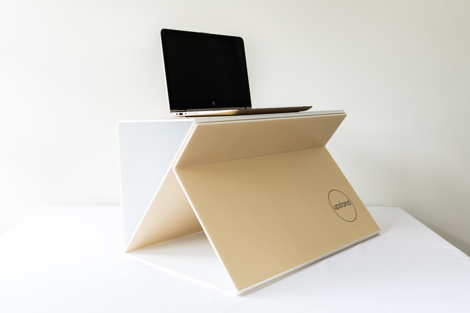 Upstand stand-up desk
